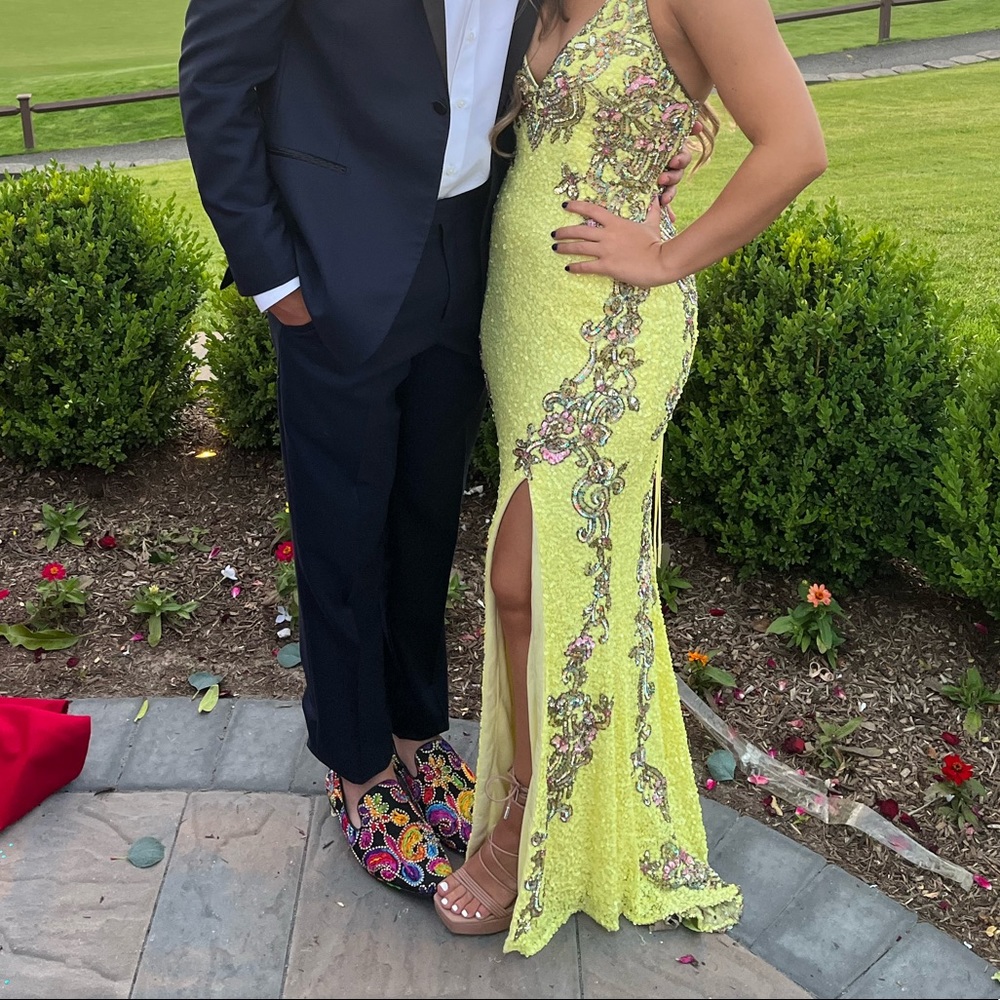Prom dress - Picture 3 of 4